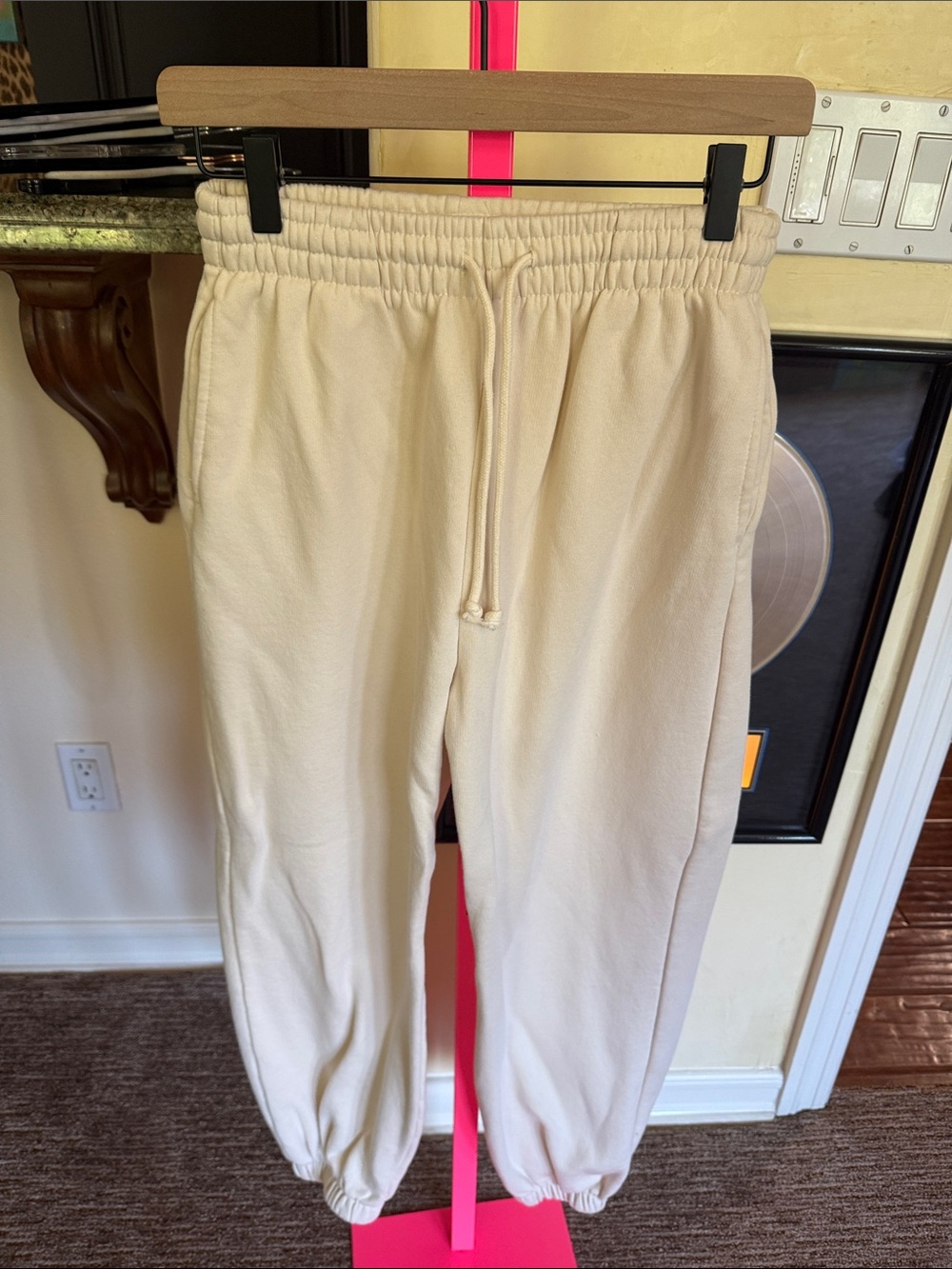 Zara Cream Drawstring Jogger Pants size medium worn once